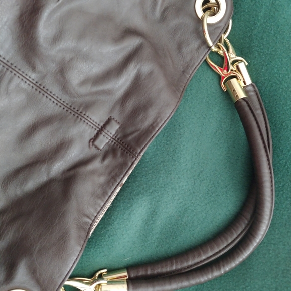 London Fog Weather or Not reversible handbag - Picture 10 of 16